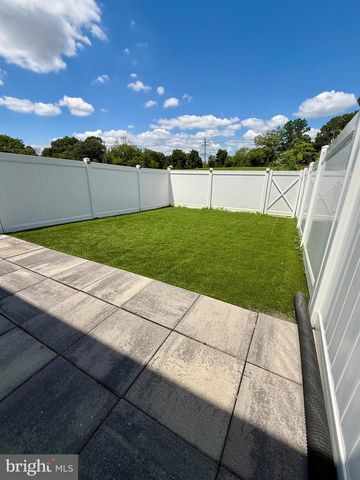 4 PEREGRINE WAY, Burlington, NJ 08016