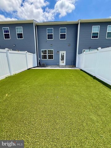 4 PEREGRINE WAY, Burlington, NJ 08016