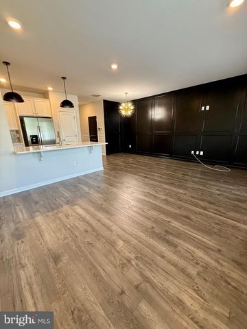 4 PEREGRINE WAY, Burlington, NJ 08016