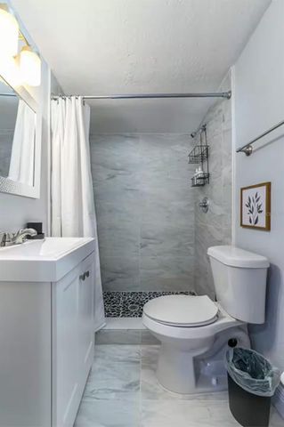 5212 S PURITAN AVENUE, Tampa, FL 33611