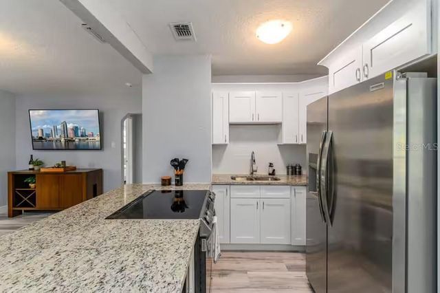 5212 S PURITAN AVENUE, Tampa, FL 33611