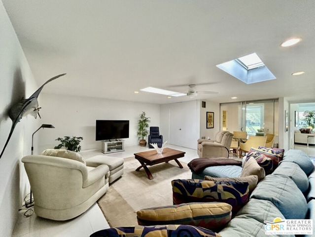 197 Desert Lakes Drive, Palm Springs, CA 92264