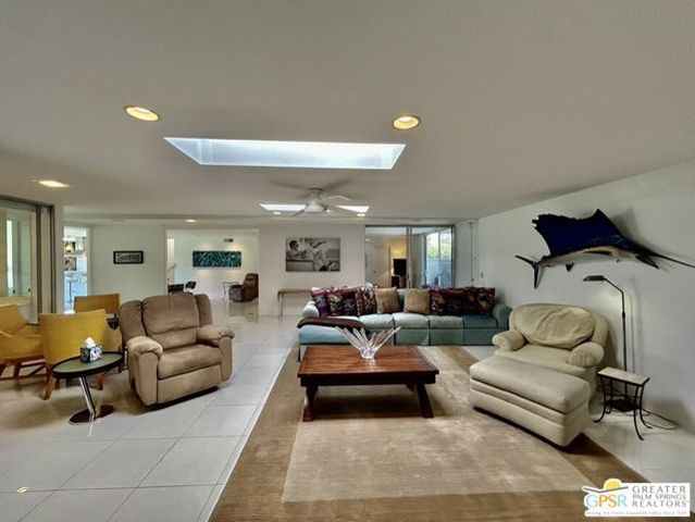 197 Desert Lakes Drive, Palm Springs, CA 92264