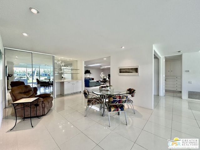 197 Desert Lakes Drive, Palm Springs, CA 92264