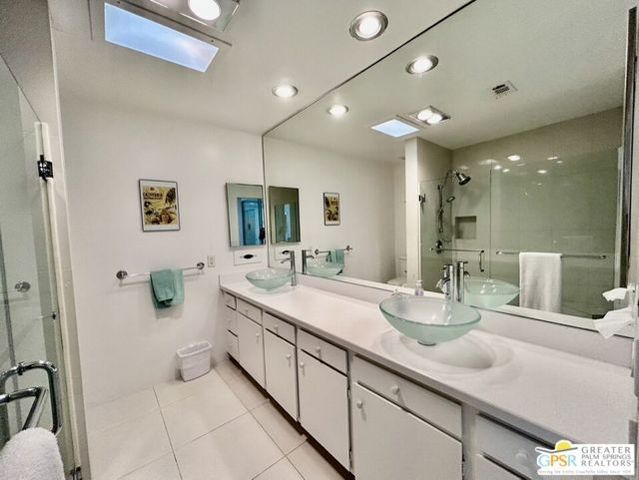 197 Desert Lakes Drive, Palm Springs, CA 92264