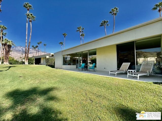 197 Desert Lakes Drive, Palm Springs, CA 92264