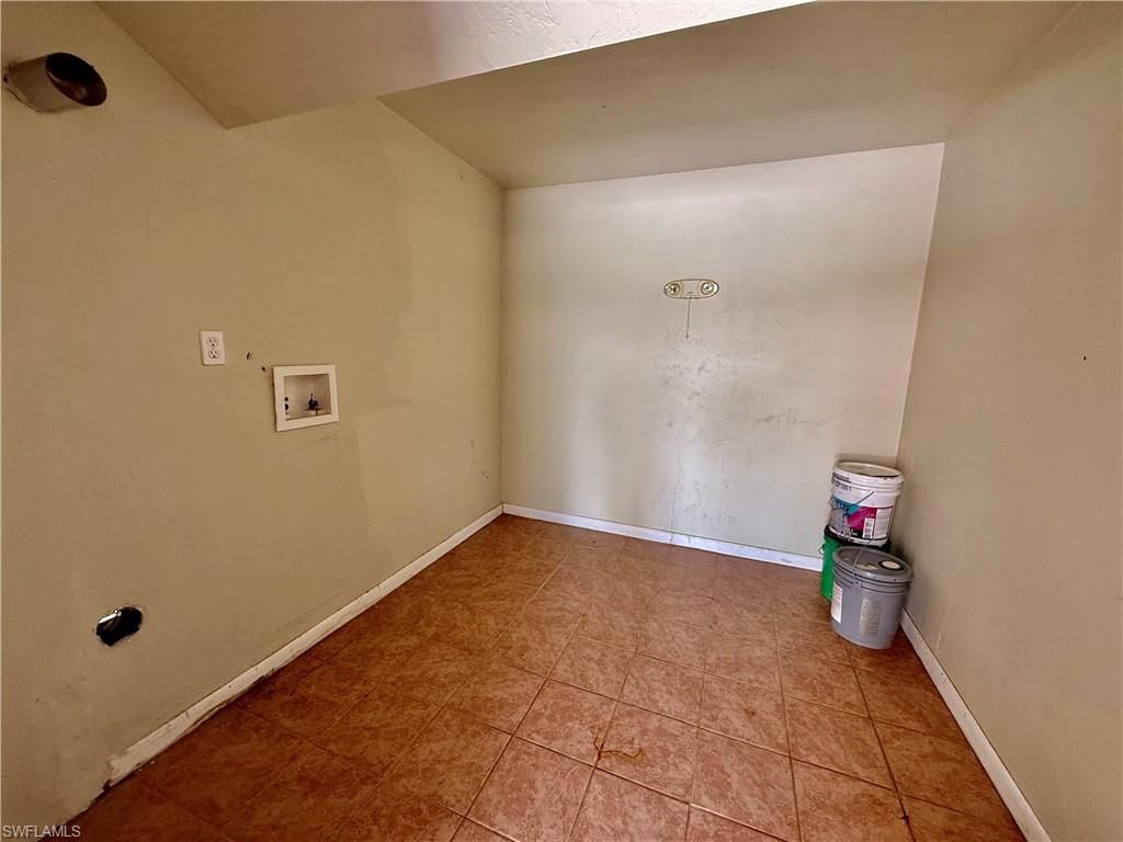 217 Oaklawn CT, LEHIGH ACRES, FL 33936 — photo 5