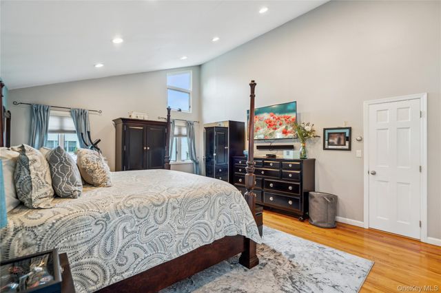 25 Davison Avenue, East Rockaway, NY 11518