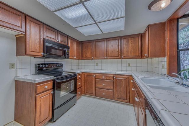 17742 Berta Canyon Road, Salinas, CA 93907