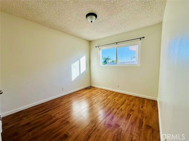 933 N Alameda Avenue 6, Azusa, CA 91702