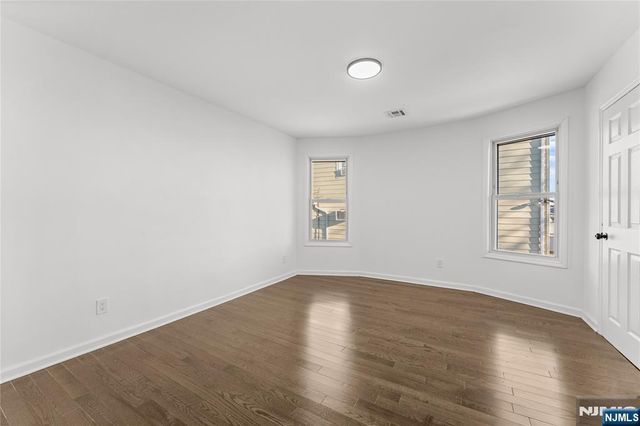 96 Prospect Terrace, East Rutherford, NJ 07073