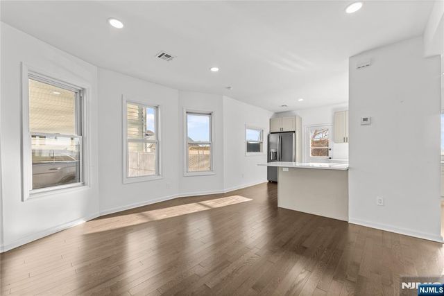 96 Prospect Terrace, East Rutherford, NJ 07073