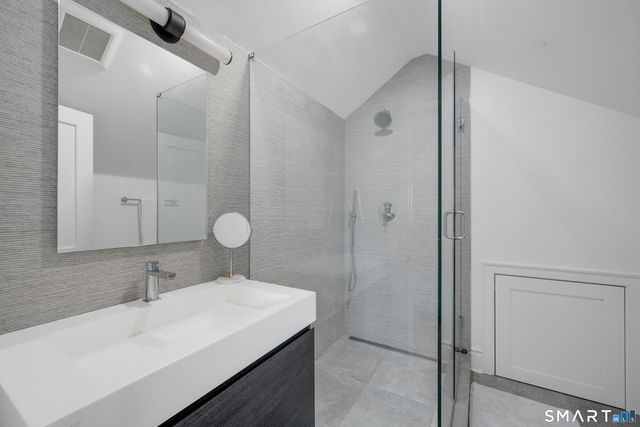 103 Connecticut Avenue, Greenwich, CT 06830