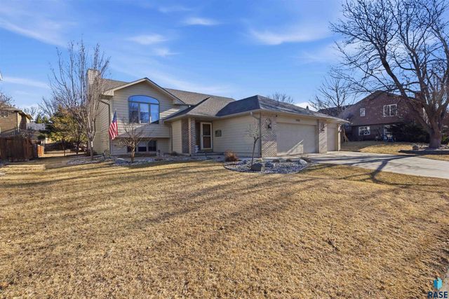 3518 S Matthew Dr Drive, Sioux Falls, SD 57103