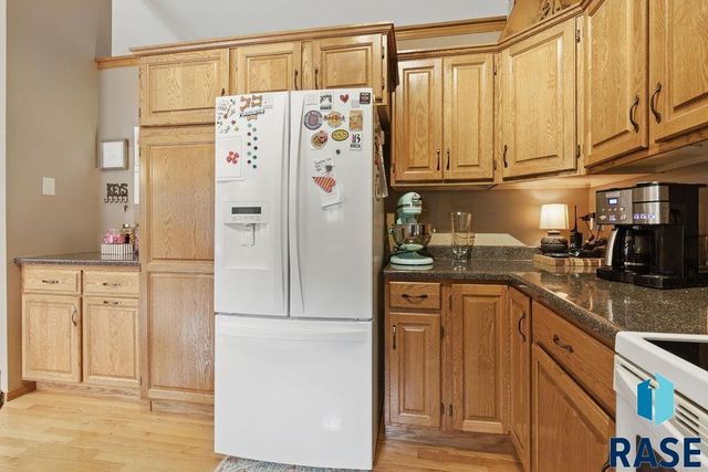 3518 S Matthew Dr Drive, Sioux Falls, SD 57103