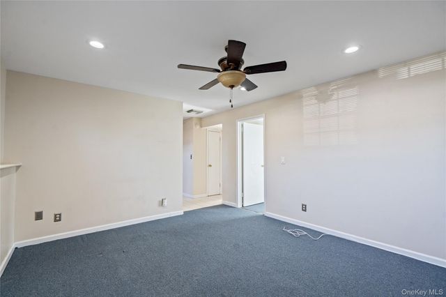 445 S Wellwood Avenue, Lindenhurst, NY 11757