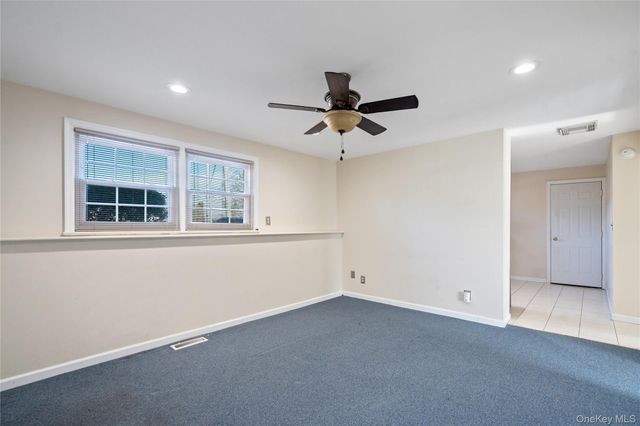 445 S Wellwood Avenue, Lindenhurst, NY 11757