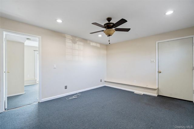 445 S Wellwood Avenue, Lindenhurst, NY 11757