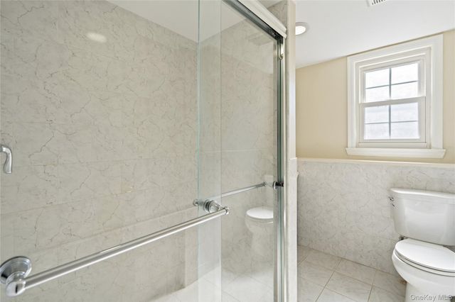 445 S Wellwood Avenue, Lindenhurst, NY 11757