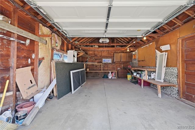 66 Canada Street, Holland, NY 14080