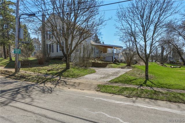 66 Canada Street, Holland, NY 14080