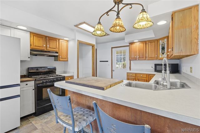 66 Canada Street, Holland, NY 14080