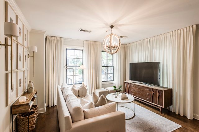 1221 4th Ave, N, Nashville, TN 37208