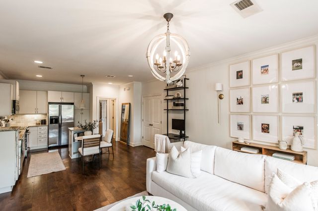 1221 4th Ave, N, Nashville, TN 37208