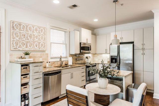 1221 4th Ave, N, Nashville, TN 37208