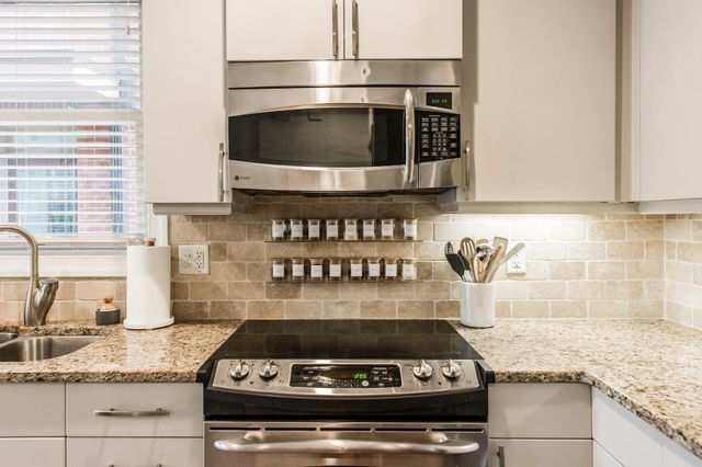 1221 4th Ave, N, Nashville, TN 37208