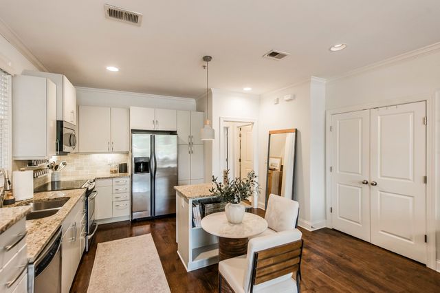 1221 4th Ave, N, Nashville, TN 37208