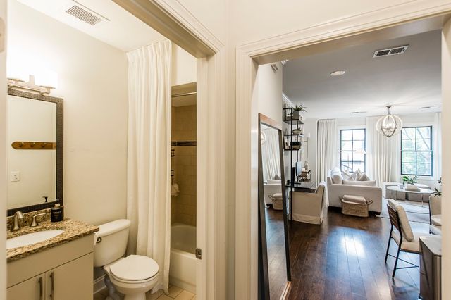 1221 4th Ave, N, Nashville, TN 37208