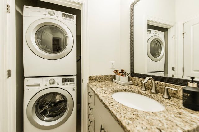 1221 4th Ave, N, Nashville, TN 37208