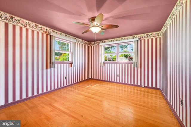627 PINE HILL RD, Lititz, PA 17543
