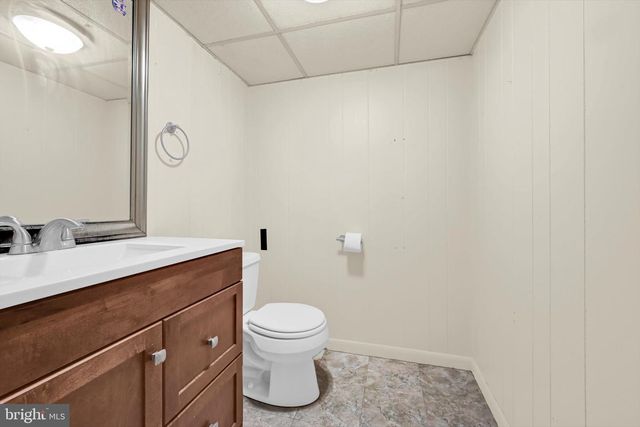 627 PINE HILL RD, Lititz, PA 17543