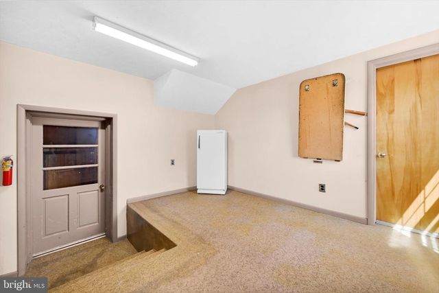 627 PINE HILL RD, Lititz, PA 17543