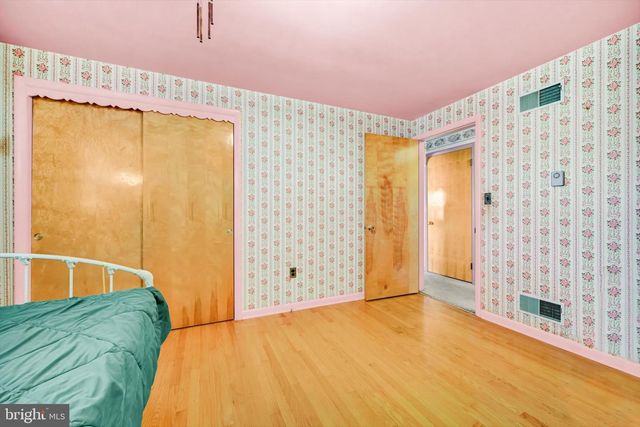 627 PINE HILL RD, Lititz, PA 17543