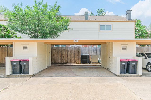 1149 Country Place Drive, Houston, TX 77079
