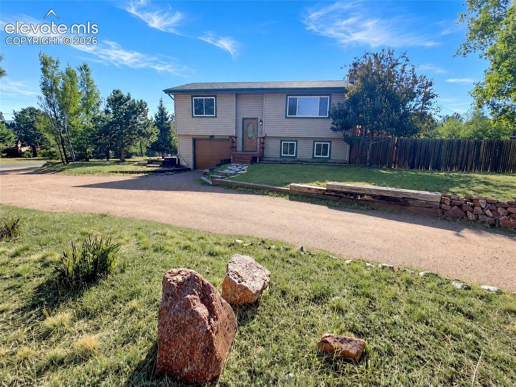 1056 Sundance Circle, Woodland Park, CO 80863 — exterior