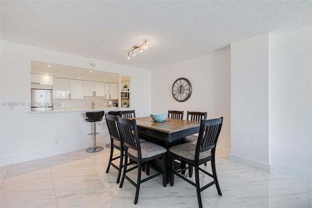 19370 Collins Avenue 324, Sunny Isles Beach, FL 33160