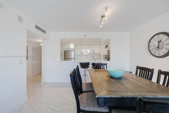 19370 Collins Avenue 324, Sunny Isles Beach, FL 33160