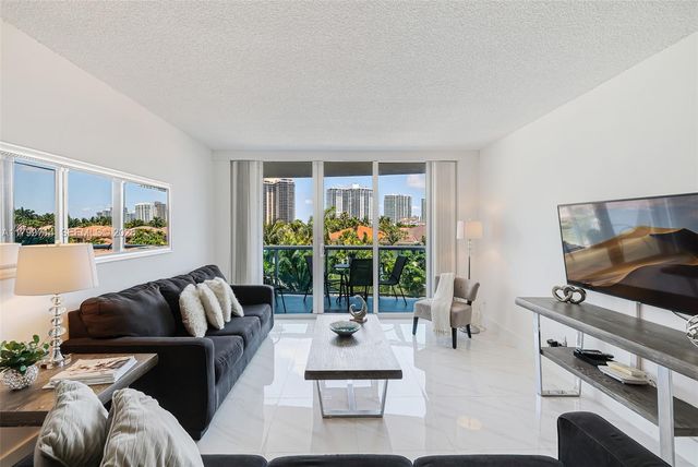 19370 Collins Avenue 324, Sunny Isles Beach, FL 33160