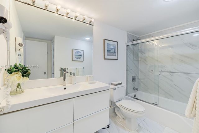 19370 Collins Avenue 324, Sunny Isles Beach, FL 33160