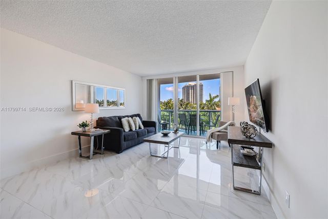 19370 Collins Avenue 324, Sunny Isles Beach, FL 33160