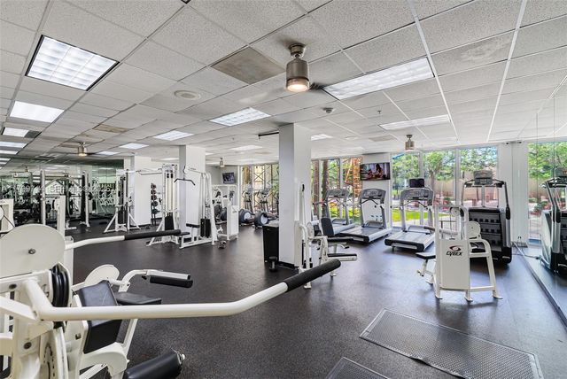 19370 Collins Avenue 324, Sunny Isles Beach, FL 33160