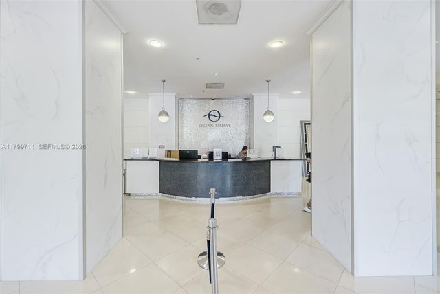 19370 Collins Avenue 324, Sunny Isles Beach, FL 33160