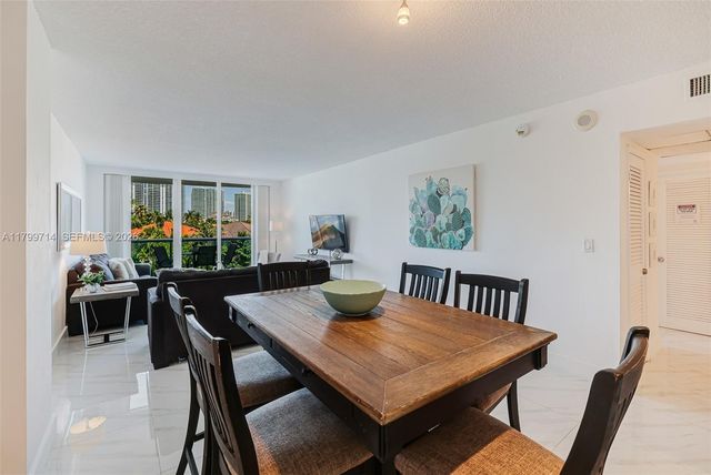 19370 Collins Avenue 324, Sunny Isles Beach, FL 33160