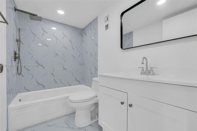 2781 Taft Street 303, Hollywood, FL 33020