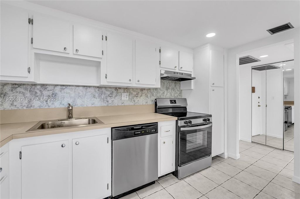 2781 Taft Street 303, Hollywood, FL 33020