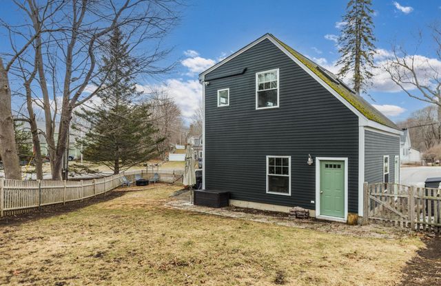 114 Fairview Avenue, Portsmouth, NH 03801